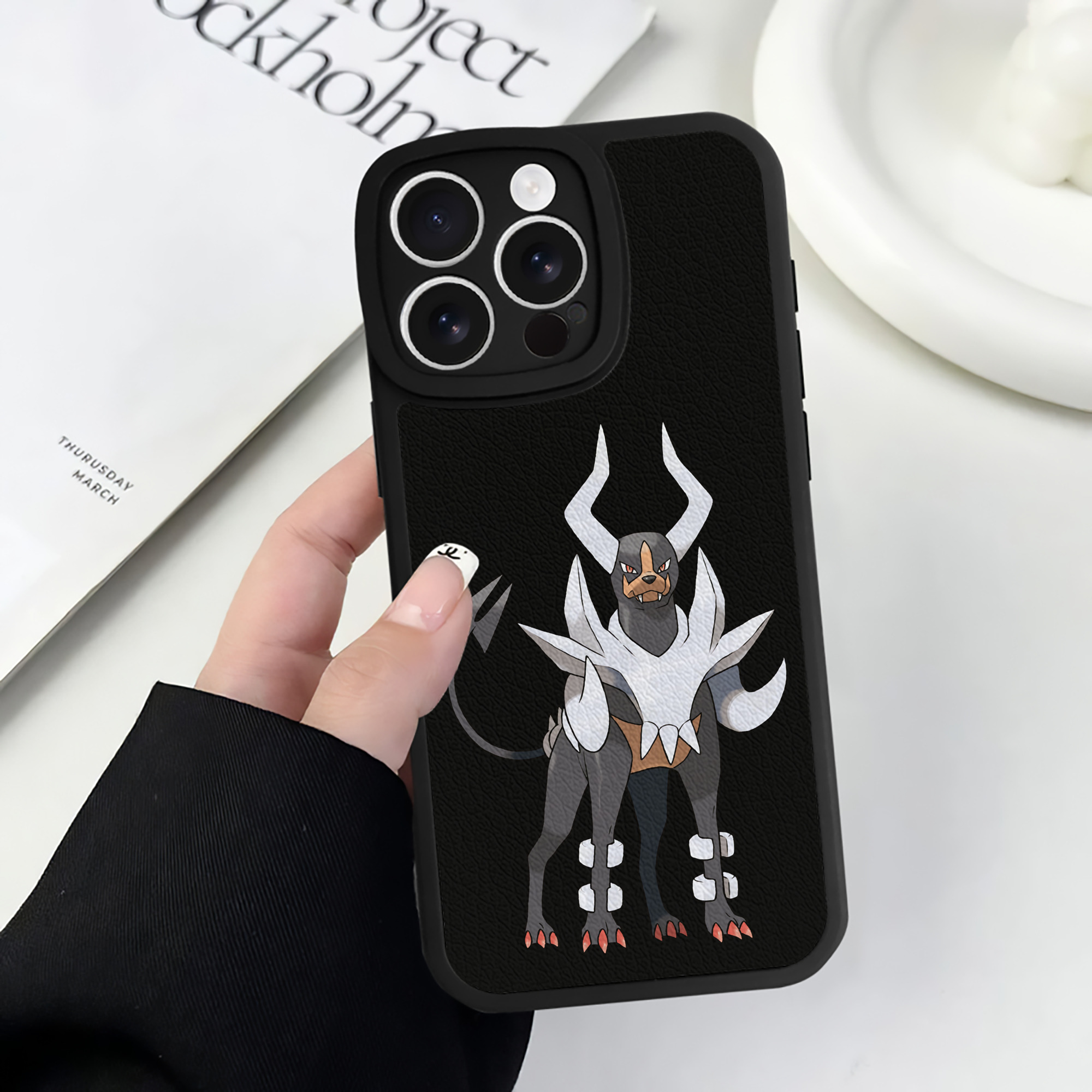 （画像用） ポケットモンスター Pokémon 【iPhone 16シリーズ対応】シリコンスマホケース（レザー調） 材質：シリコン